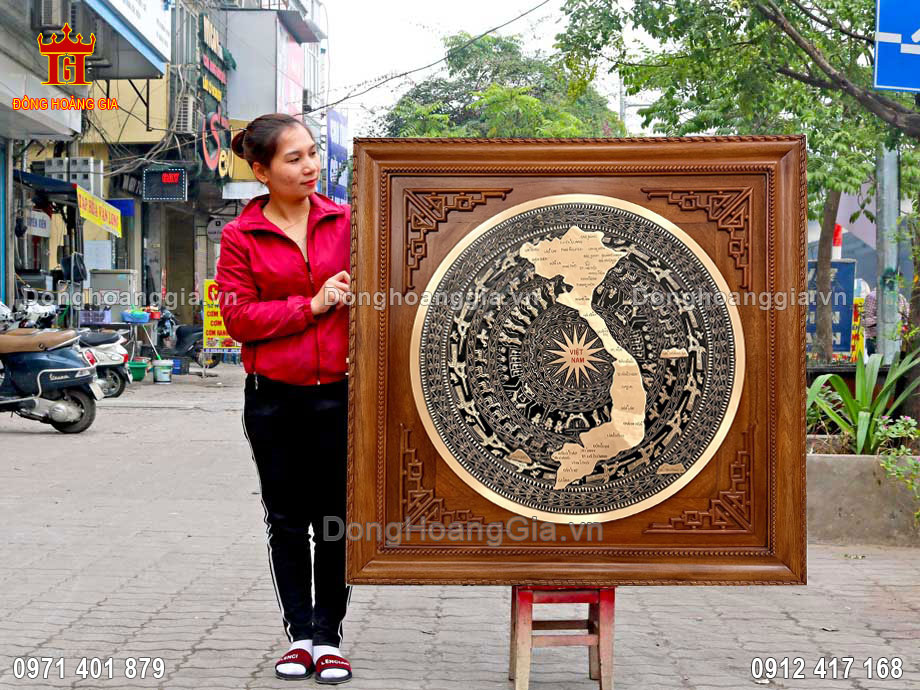 Tranh trống đồng được đúc từ đồng đỏ nguyên chất loại I